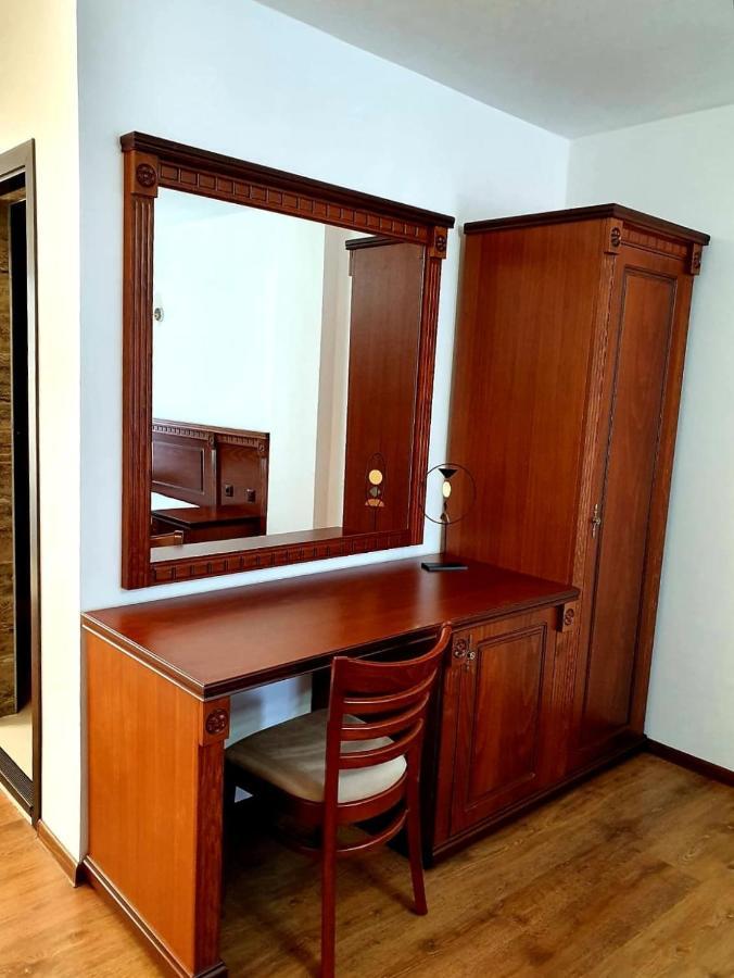 Hotel Restaurant Elite Дробета-Турну Северин Екстериор снимка